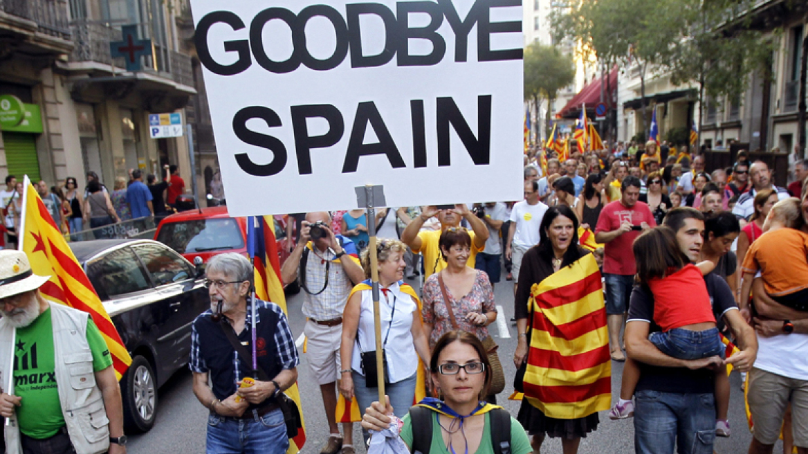 Καταλονία: Συντριπτικό «ναι» υπέρ της ανεξαρτησίας με 90% στο αιματηρό δημοψήφισμα