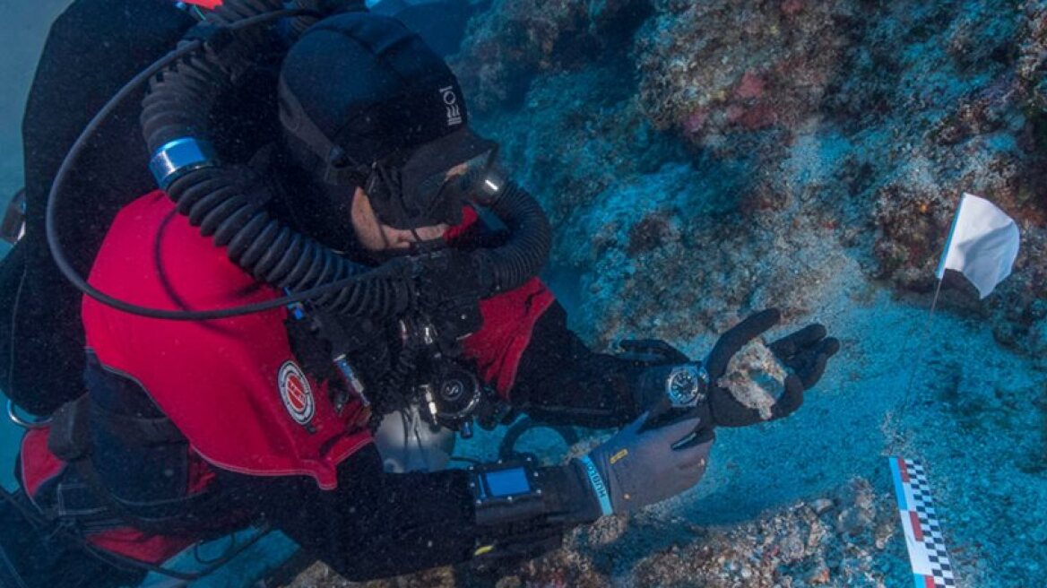 Incredible haul of classical statues found at Antikythera shipwreck! (amazing photos)