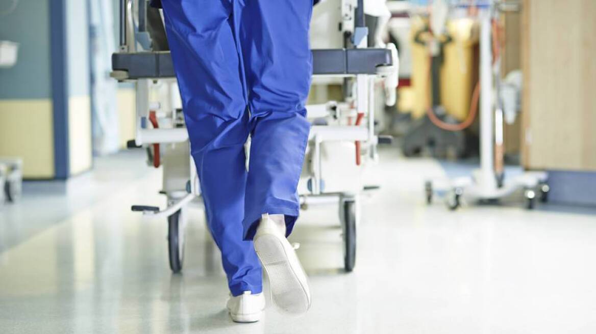 Νοσηλευτές: Καταγγέλλουν σκοπιμότητες σε ρυθμίσεις του υπουργείου για τον κλάδο τους 