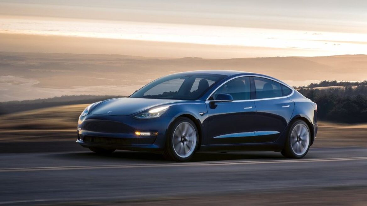 Γιατί καθυστερούν οι παραδόσεις του Tesla Model 3