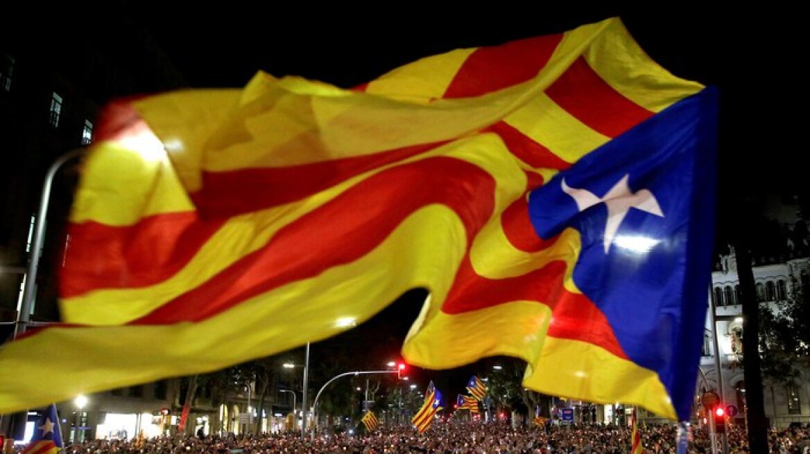 Βαρκελώνη: Βγήκαν στους δρόμους 200.000 διαδηλωτές μετά τη σύλληψη δύο αυτονομιστών ηγετών