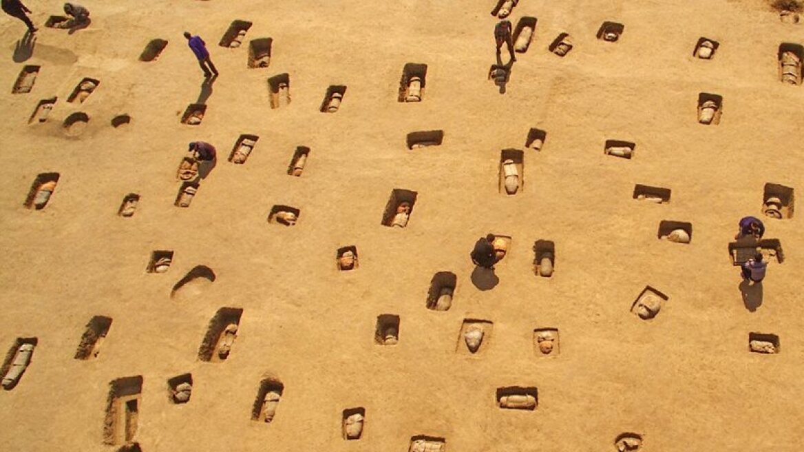 110 ancient child tombs unearthed in China (photos)