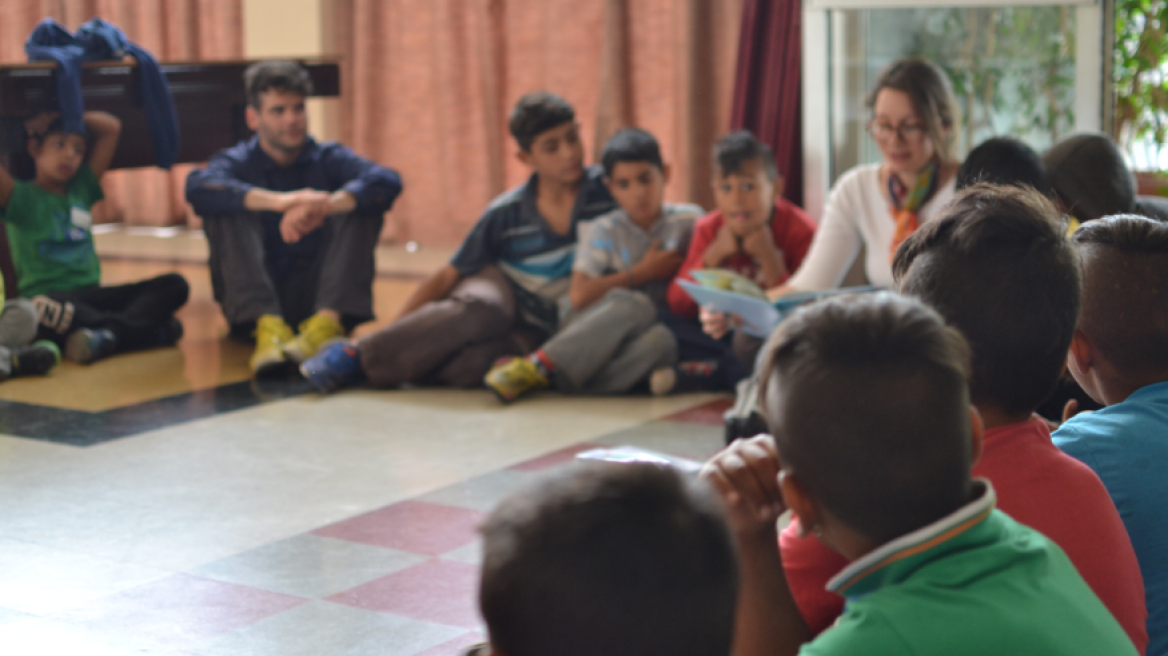 Η 1η Λέσχη Ανάγνωσης παιδιών Ρομά στον καταυλισμό του Νομισματοκοπείου