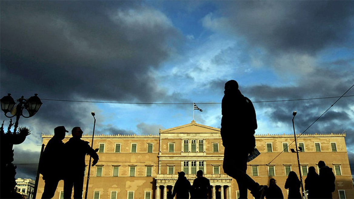 Μόνο το 23% των Ελλήνων «βλέπει» οικονομική ανάπτυξη από την παρουσία στην ΕΕ
