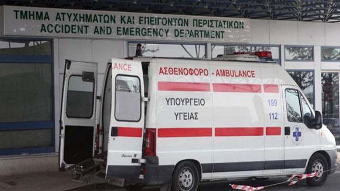 Κύπρος: Ασθενοφόρο αντί να πάει τον ασθενή στο νοσοκομείο... πήγε τον νοσοκόμο να σχολάσει!