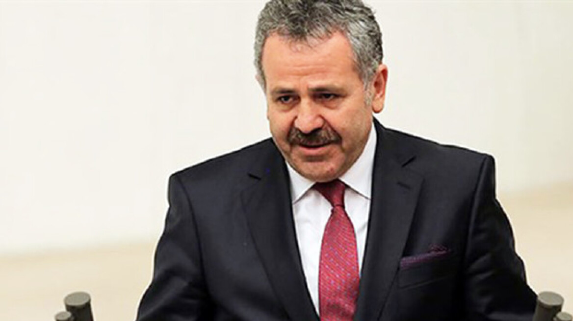 Πλήγμα για τον Ερντογάν: Παραιτήθηκε ανώτερος οικονομικός σύμβουλός του 