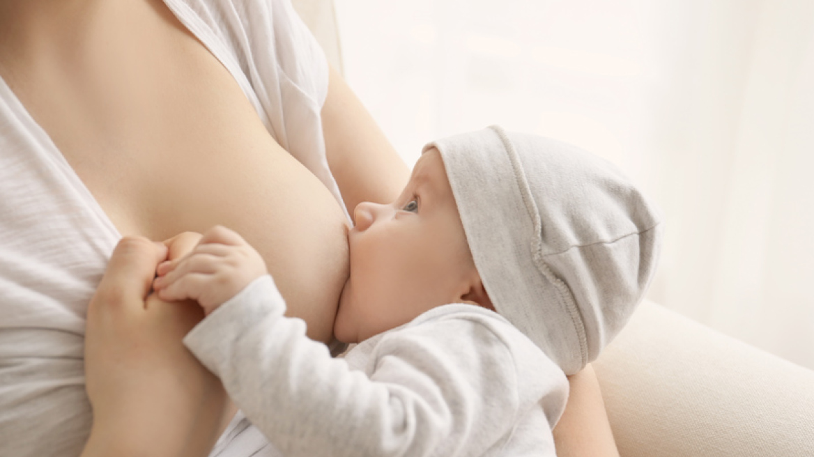 Όχι μόνο για μωρά! Το μητρικό γάλα για ενήλικες αναμένεται να γίνει η επόμενη διατροφική τρέλα