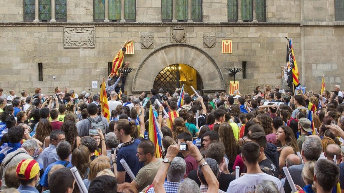 Ισπανός ΥΠΕΞ: Ο καταλανικός λαός να αγνοήσει τις οδηγίες του Πουτζδεμόντ