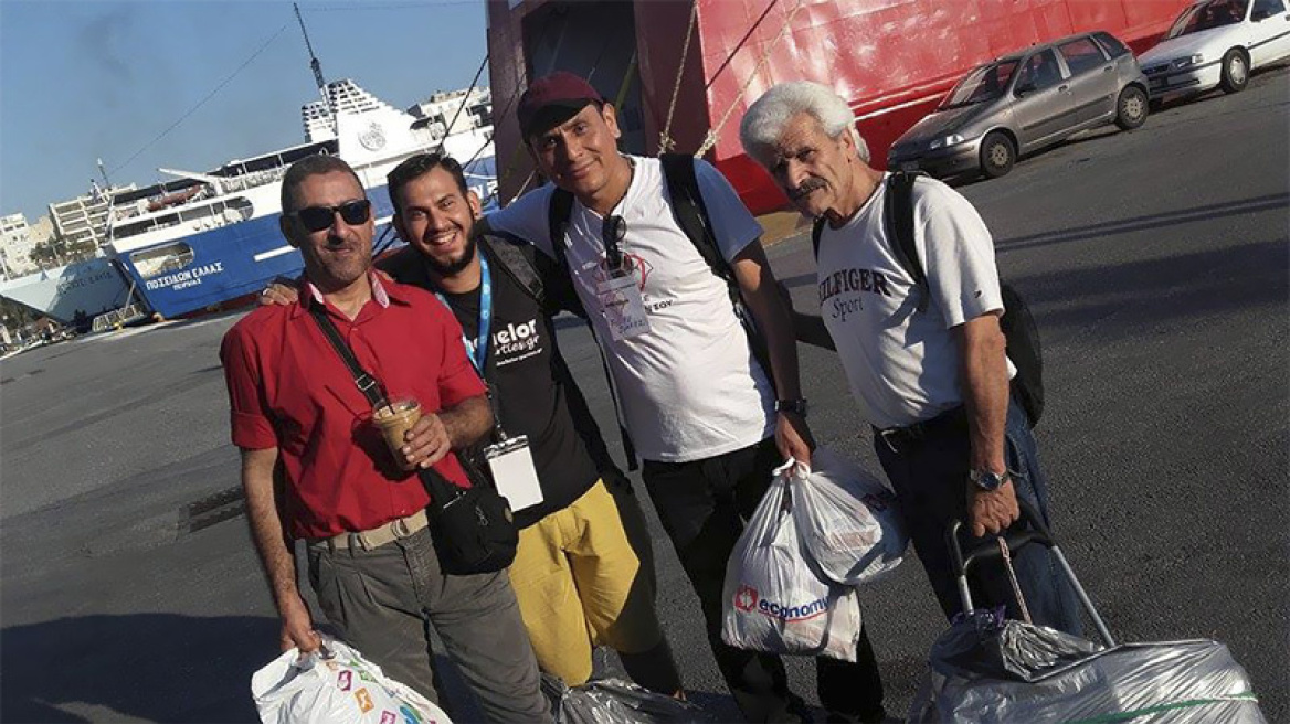 Εθελοντές συλλέγουν κουβέρτες για τους άστεγους της Αθήνας