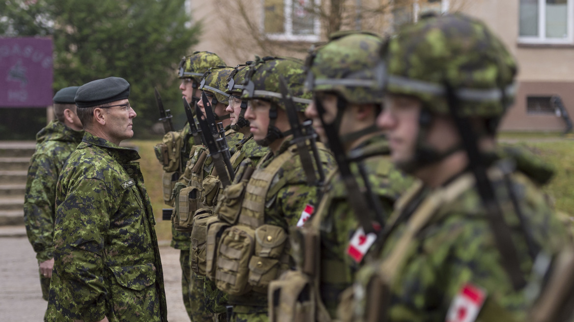 Ο Καναδάς αναστέλλει προσωρινά τη στρατιωτική βοήθεια στο Ιράκ	