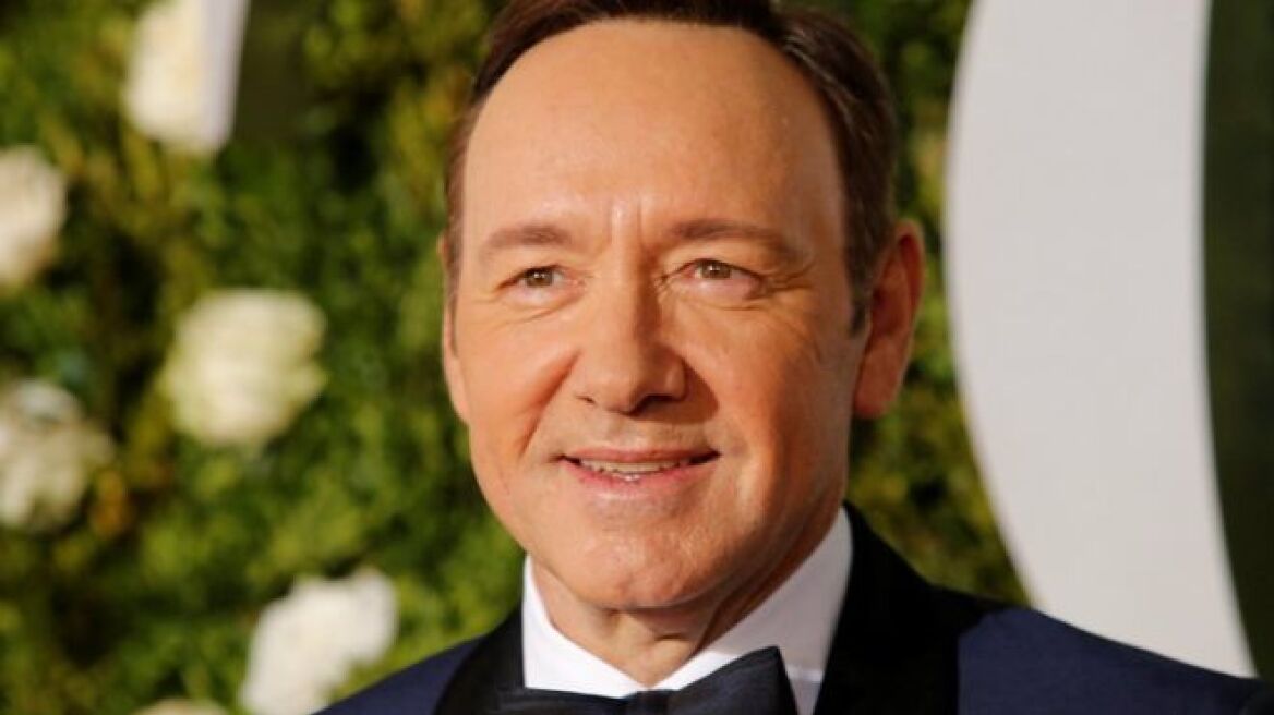 Kevin Spacey apologises over “sexual advance” claim & “get out of the closet”!