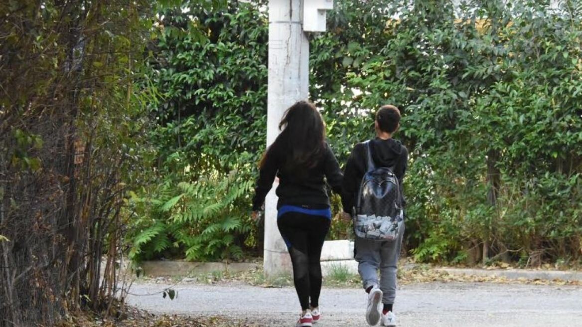 Βίκυ Σταμάτη: Πήγε το πρωί τον γιο της στο σχολείο 