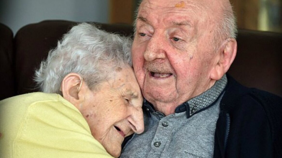 Βίντεο: 98χρονη μπήκε σε οίκο ευγηρίας για να φροντίζει τον 80 χρονο γιο της!