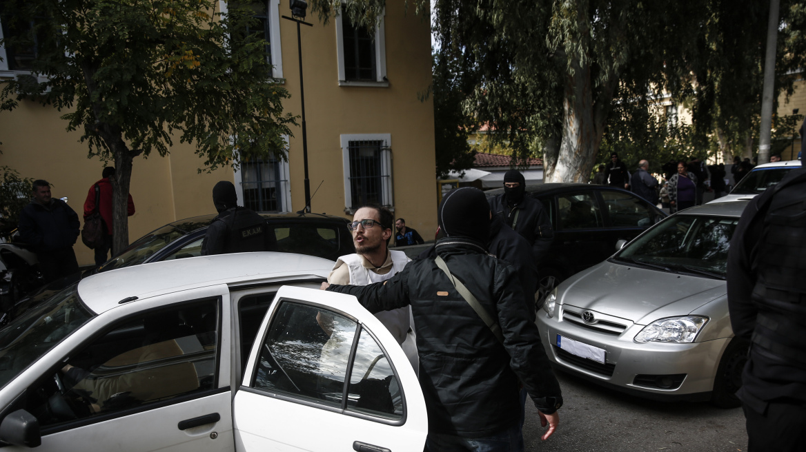 Νέα προφυλάκιση για τον Γιαγτζόγλου με τα τρομοδέματα και την επίθεση στον Παπαδήμο