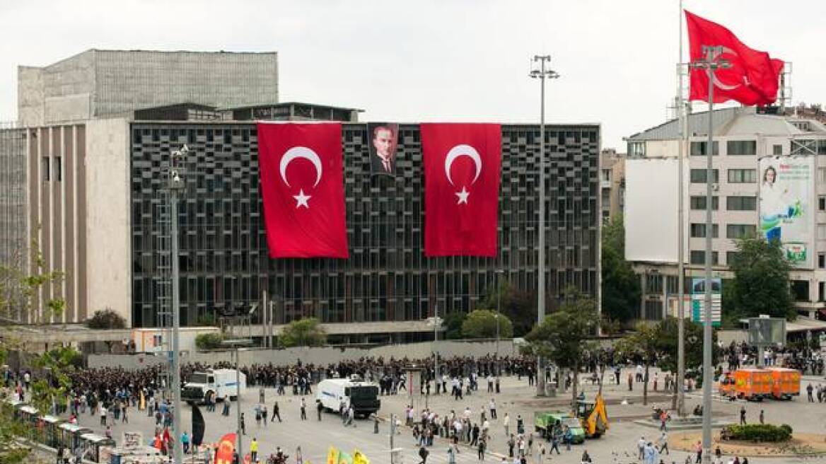 Ο «ποιοτικός» Ερντογάν: Ο «σουλτάνος» θέλει να φτιάξει όπερα στην πλατεία Ταξίμ