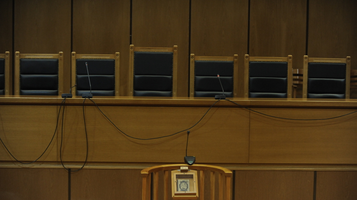 Αγωγές δικαστών στο Μισθοδικείο για τις μειώσεις στις συντάξεις