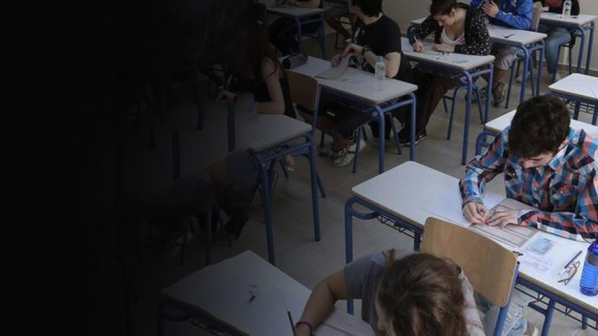 Γαβρόγλου: Οι Πανελλαδικές αλλάζουν σε «Κεντρικά Οργανωμένες Εξετάσεις»