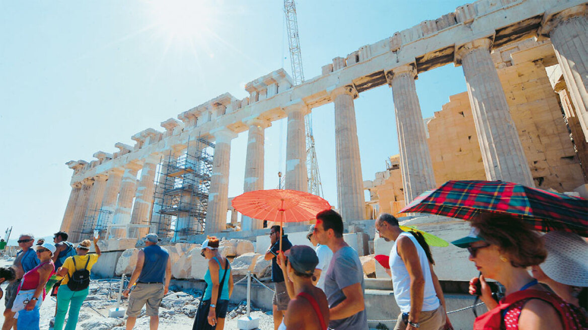 ΣΕΤΕ: Αυξήθηκαν φέτος οι κρατήσεις των Βρετανών για τον ελληνικό τουρισμό
