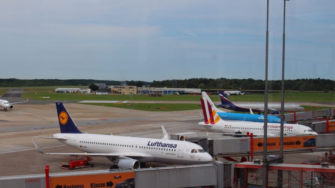 Έκλεισε για μία ώρα το αεροδρόμιο του Αμβούργου λόγω «εισβολέων»