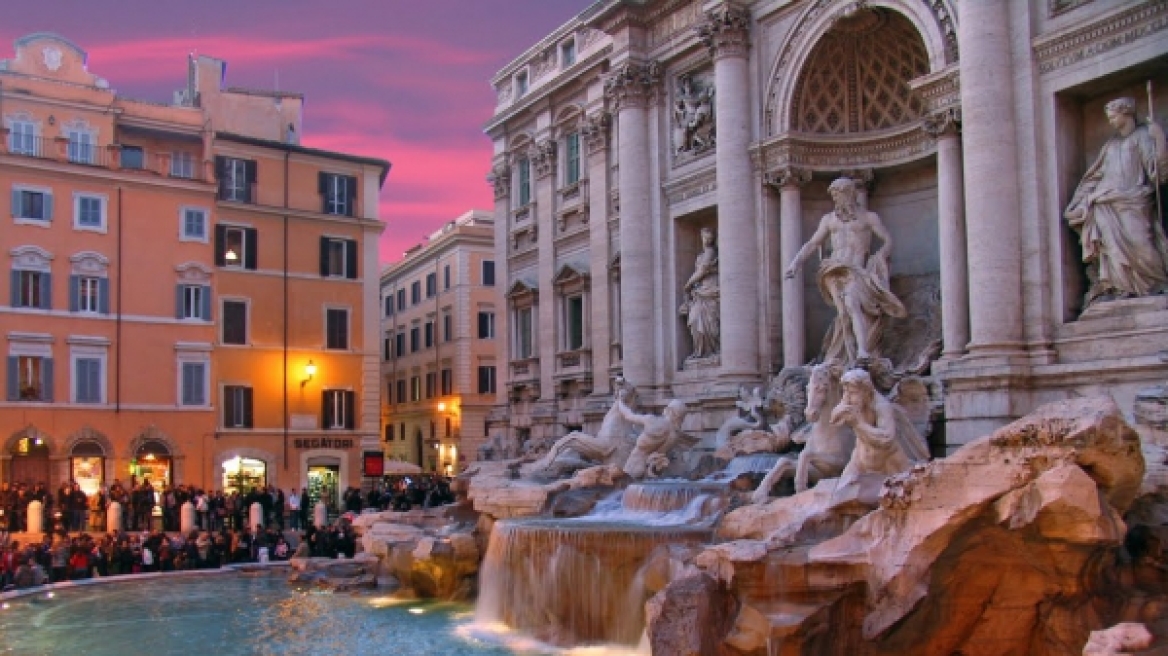 Ιταλία: Ο δήμος της Ρώμης «βάζει χέρι» στα κέρματα της Φοντάνα ντι Τρέβι 