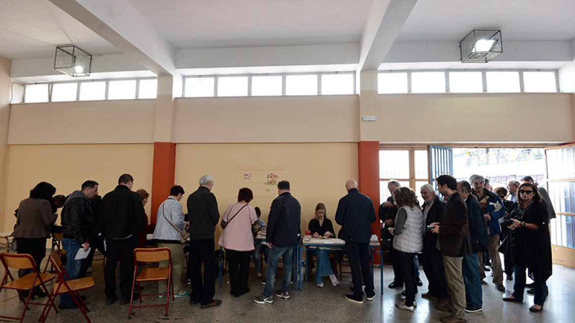 Κεντροαριστερά: Ουρές στα εκλογικά τμήματα σε όλη την Ελλάδα