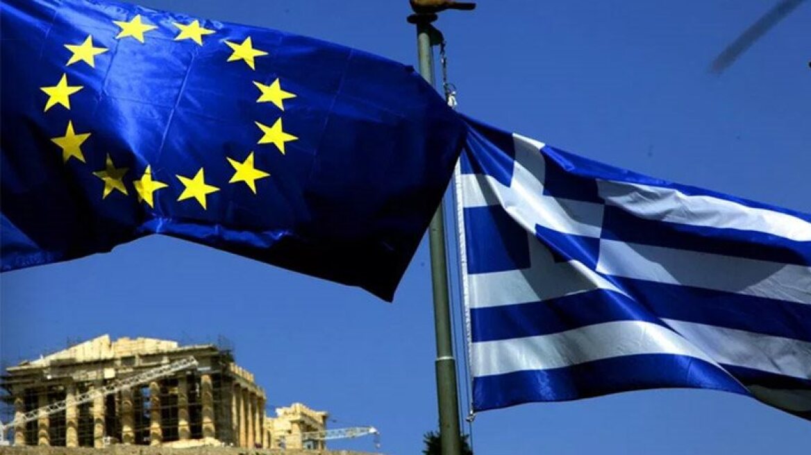 Greece returns to the markets with a 30 billion Euros swap