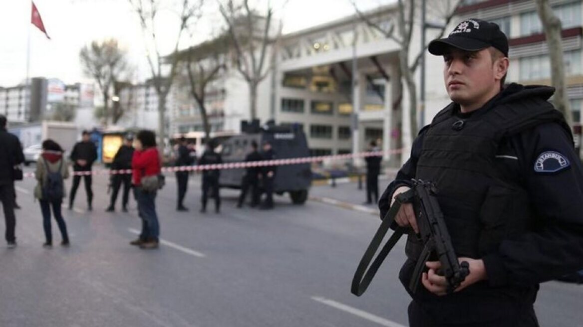 Τουρκία: 60 συλλήψεις πρώην αξιωματικών για συμμετοχή στο πραξικόπημα  