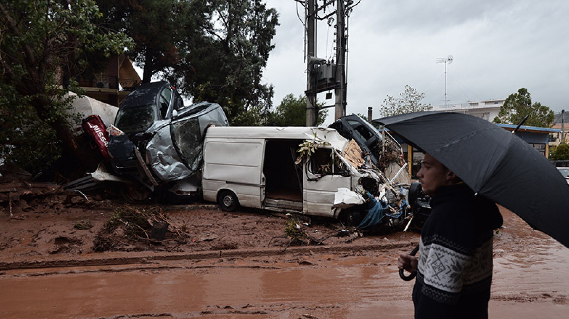 Κάτοικοι Μάνδρας: Μας χτύπησε «τσουνάμι», δεν έχουμε δει ξανά τέτοια καταστροφή