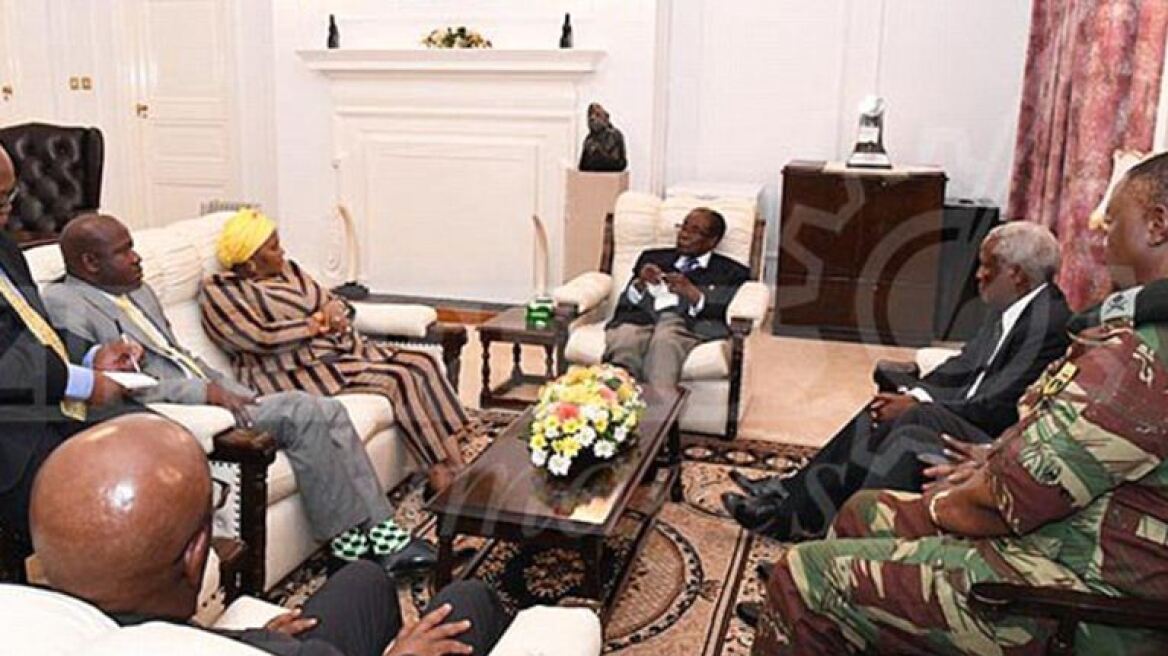 Ο Μουγκάμπε αρνήθηκε να παραιτηθεί στις πρώτες συνομιλίες με τους πραξικοπηματίες στρατηγούς
