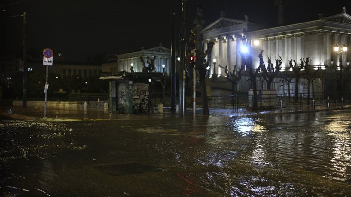 Heavy rain & hail hit Athens! (VIDEO-PHOTOS)
