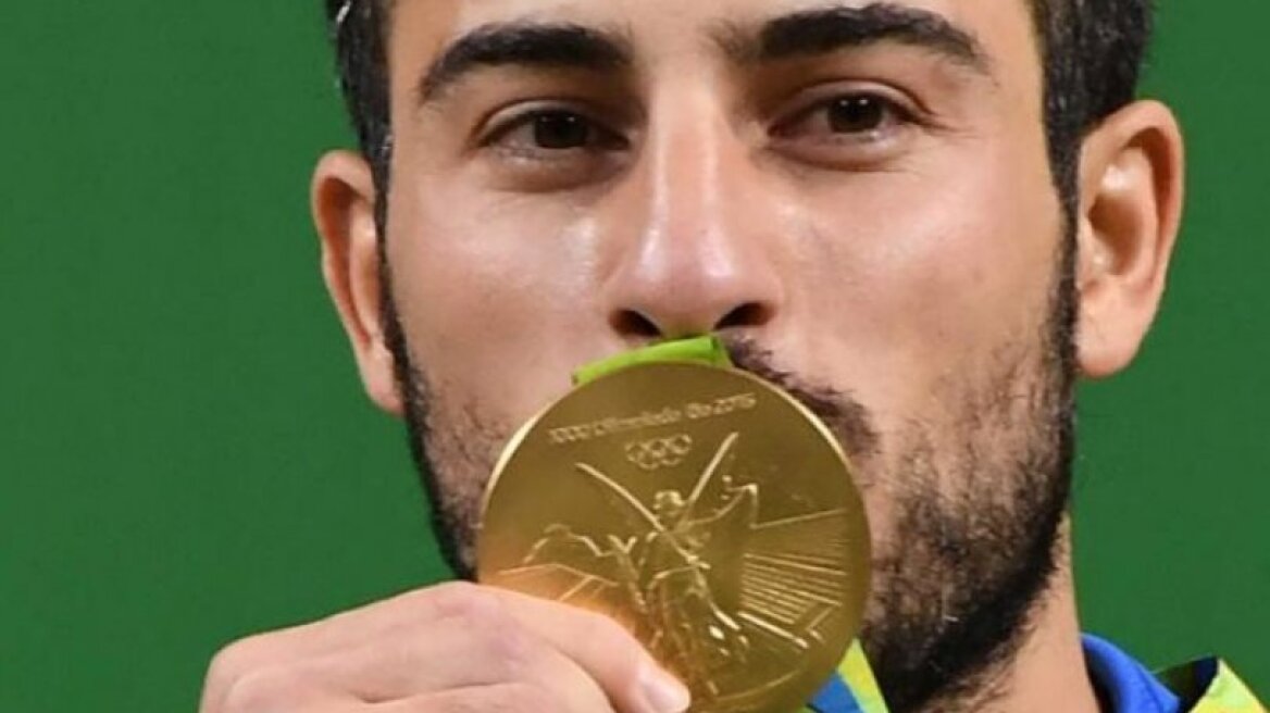 Ιράν: Χρυσός Ολυμπιονίκης βγάζει στο σφυρί το μετάλλιό του για να βοηθήσει τα θύματα του Εγκέλαδου