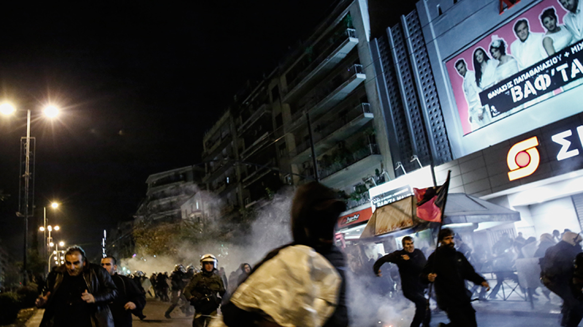 Clashes between anarchists & police forces at Ecarchia after November 17 march (VIDEOS-PHOTOS) (Upd.2)