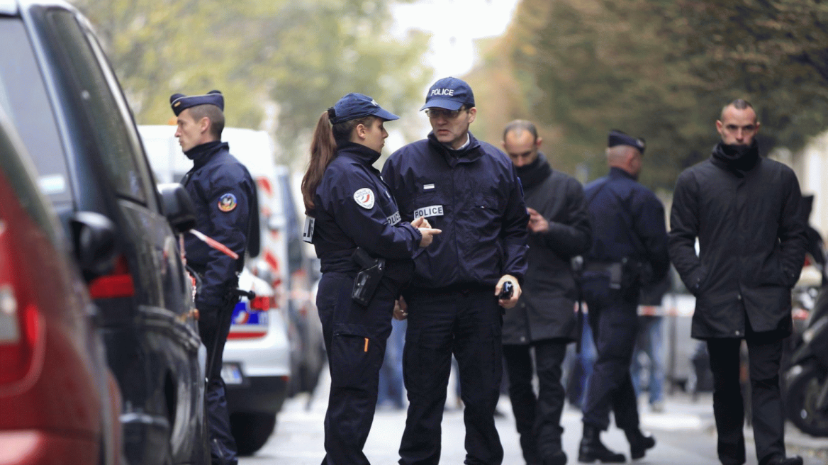 Παρίσι: Αστυνομικός πυροβόλησε τη γυναίκα του στο πρόσωπο και σκότωσε τρεις