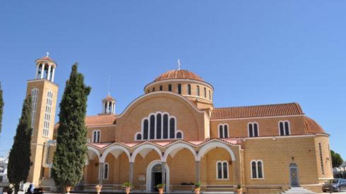 Η Εκκλησία της Κύπρου συγκεντρώνει τρόφιμα για τους πλημμυροπαθείς της Μάνδρας