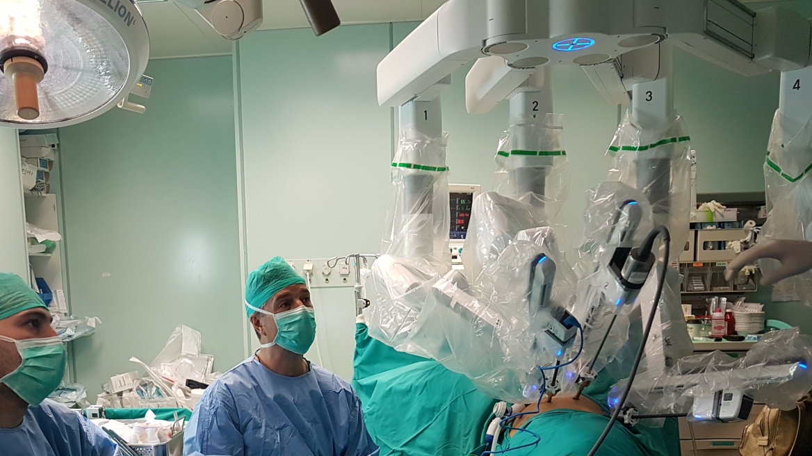 Ρομποτική επέμβαση Θώρακος και διεθνής πρωτιά στο Metropolitan Hospital