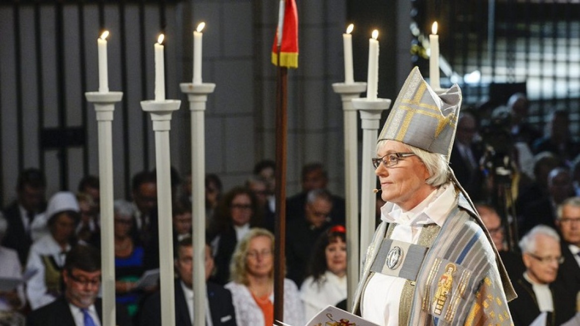 Η εκκλησία της Σουηδίας σταματά να βάζει γένος στη λέξη «Θεός»