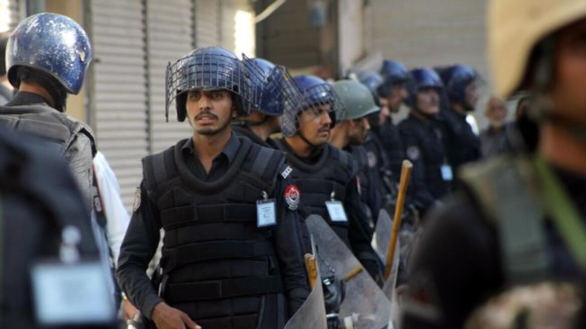 Πακιστάν: Ένας αστυνομικός σκοτώθηκε στη διάρκεια επεισοδίων με ισλαμιστές διαδηλωτές 