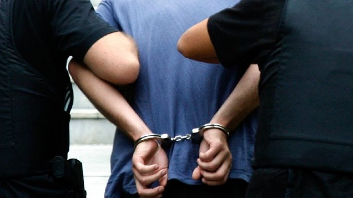 Συνελήφθησαν φυγόποινοι με καταδίκες για κλοπές