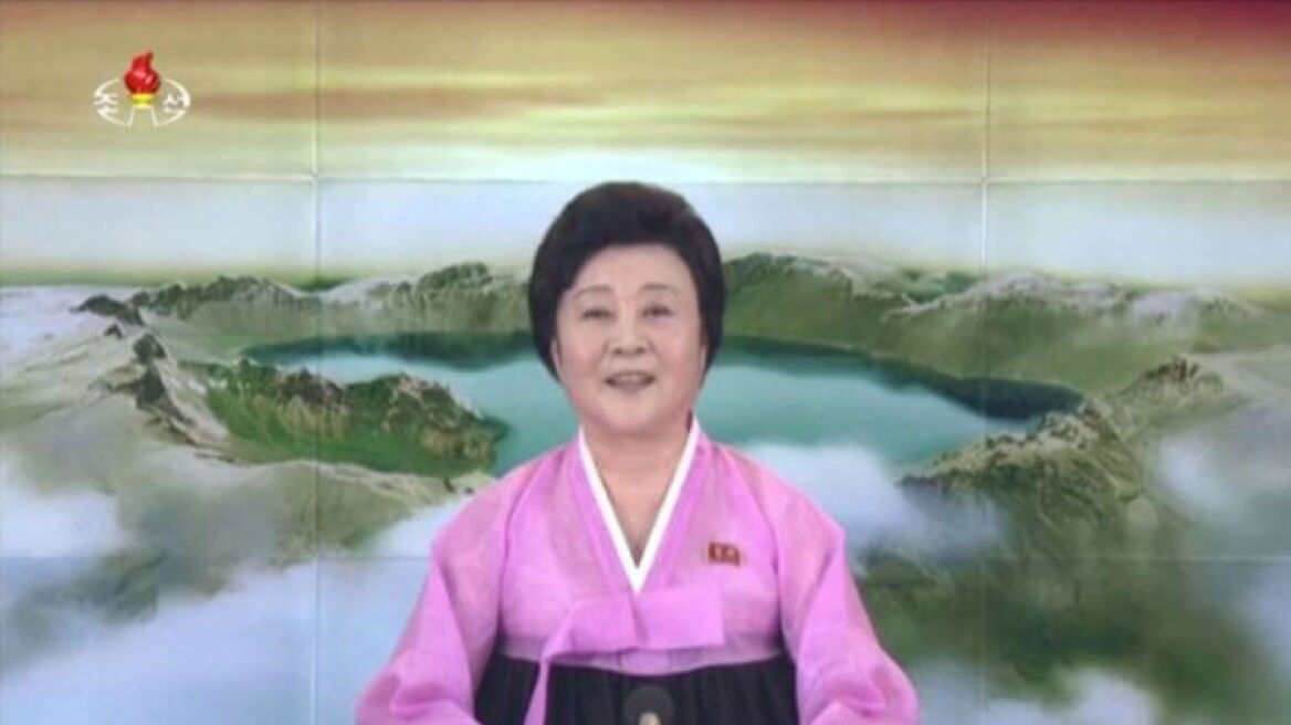 Βίντεο: Η εθνική παρουσιάστρια της Βόρειας Κορέας ανακοινώνει την εκτόξευση του πυραύλου