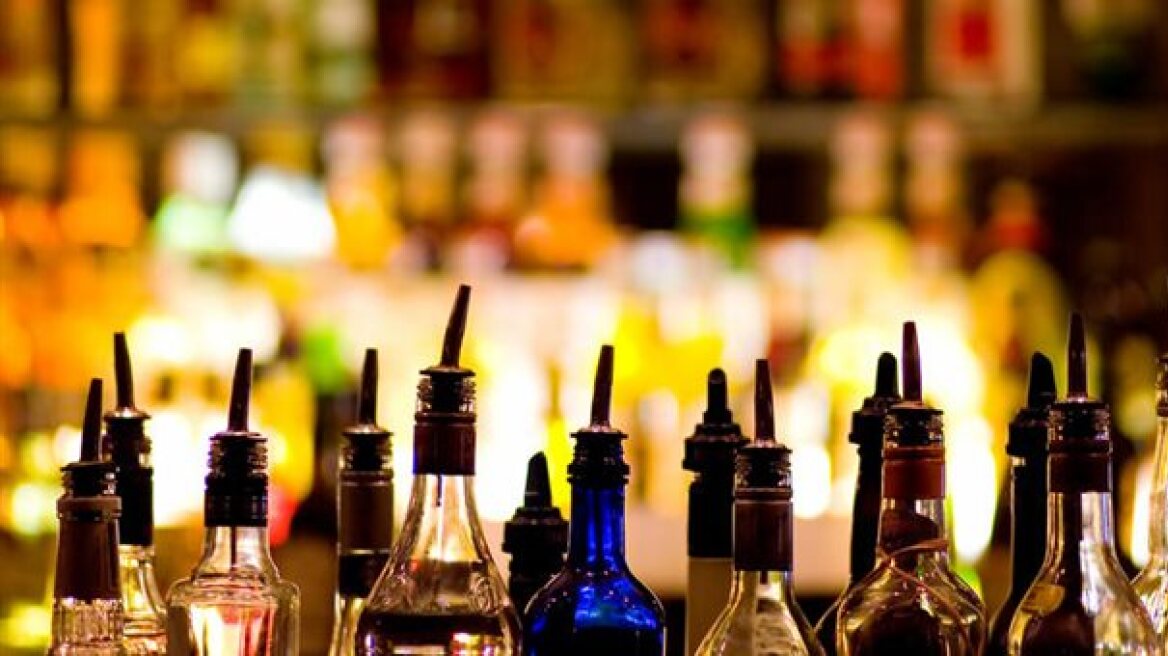 Θεσσαλονίκη: Σπείρα είχε γεμίσει με ποτά «μπόμπες» τα νυχτερινά μαγαζιά