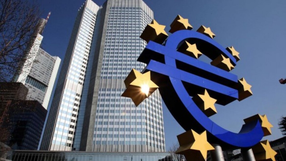 Οικονομολόγοι: Να σταματήσει τις αγορές ομολόγων η ΕΚΤ τον επόμενο Σεπτέμβρη