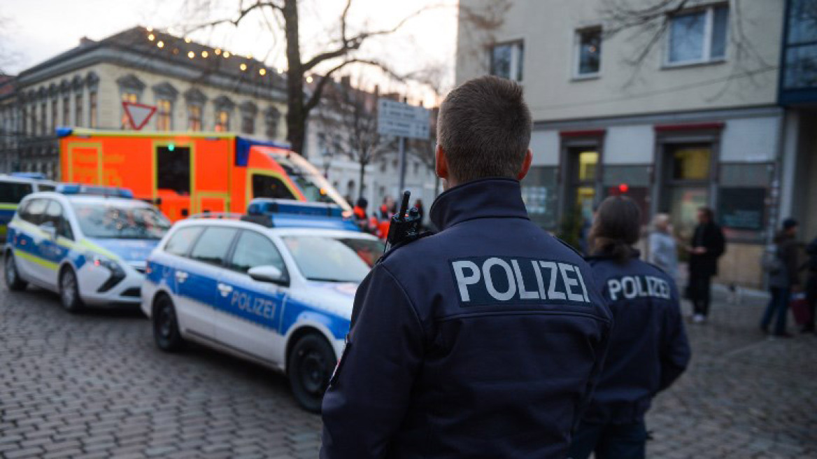 Γερμανία: Ψάχνουν τον αποστολέα του εκρηκτικού μηχανισμού στο Πότσνταμ