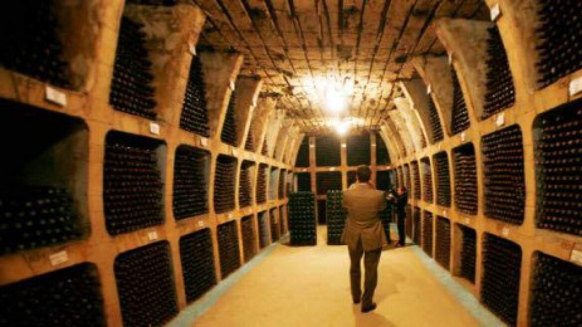 Το μεγαλύτερο κελάρι του κόσμου φιλοξενεί 2 εκατ. φιάλες κρασιού!