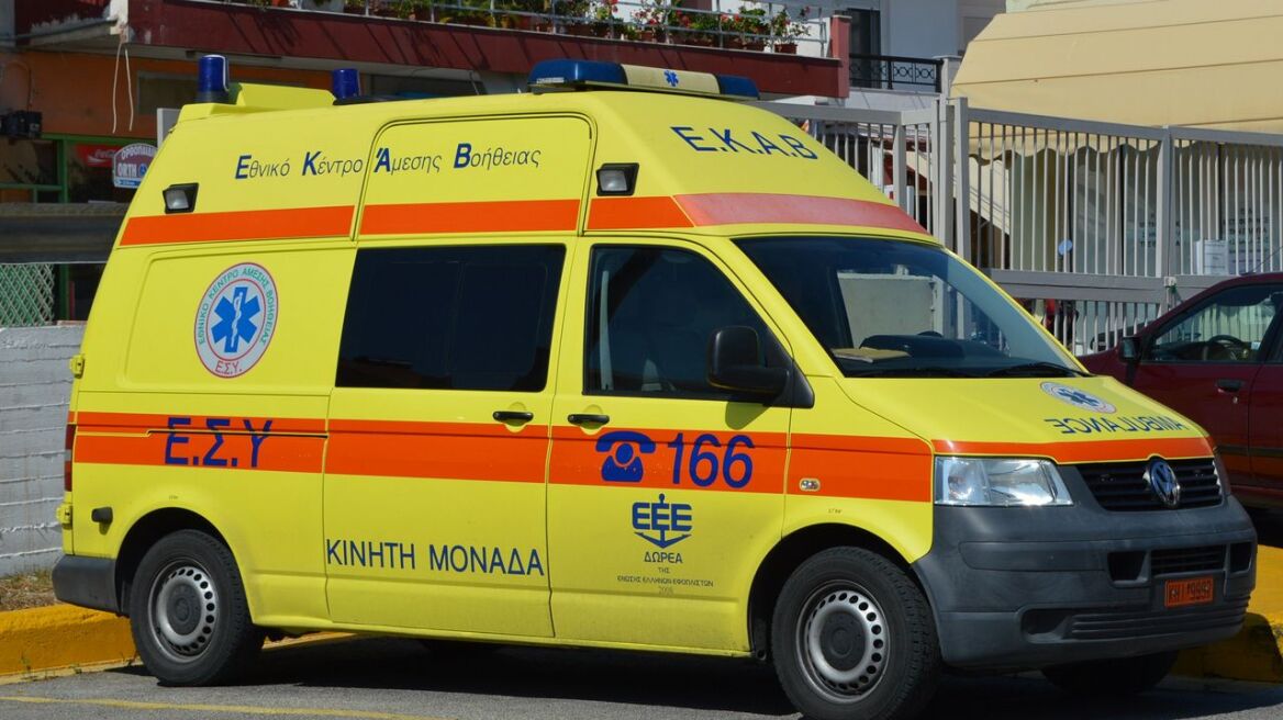 Κρήτη: Nεαρή γυναίκα εγκλωβίστηκε στα συντρίμμια του αυτοκινήτου της
