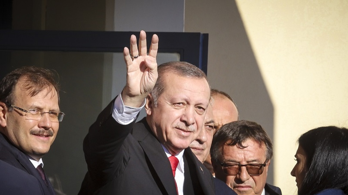 Κομοτηνή: Ο Ερντογάν χαιρέτησε με “ραμπιά”