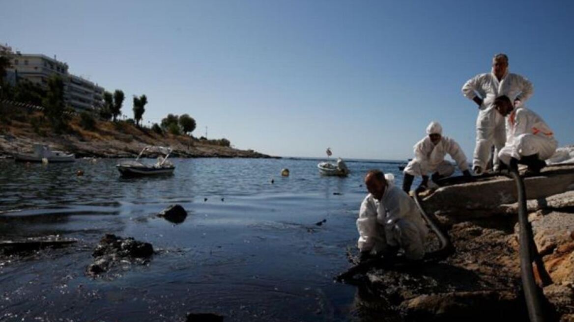 Επιθεωρητές Περιβάλλοντος για Σαρωνικό: Παραμένει προς εξέταση η δευτερογενής ρύπανση 