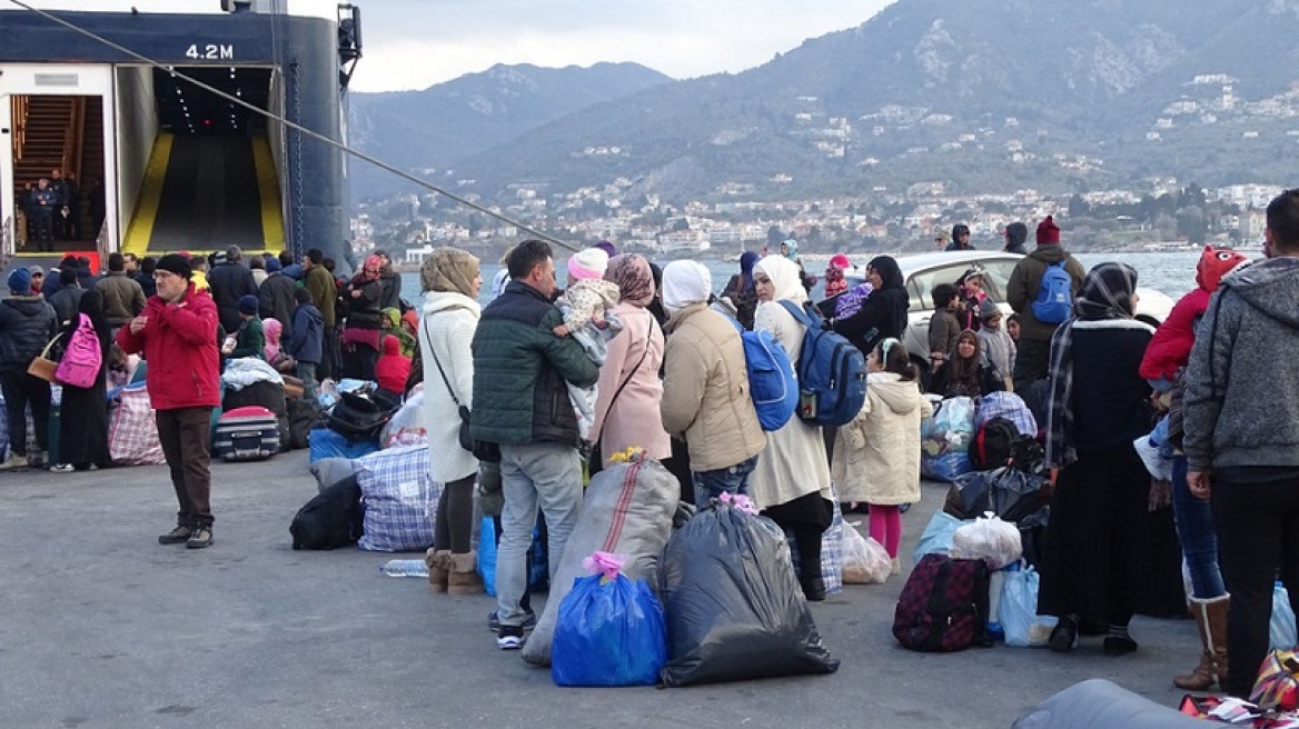 Σε εκκρεμότητα 7.716 αιτήσεις ασύλου στα hotspots των νησιών