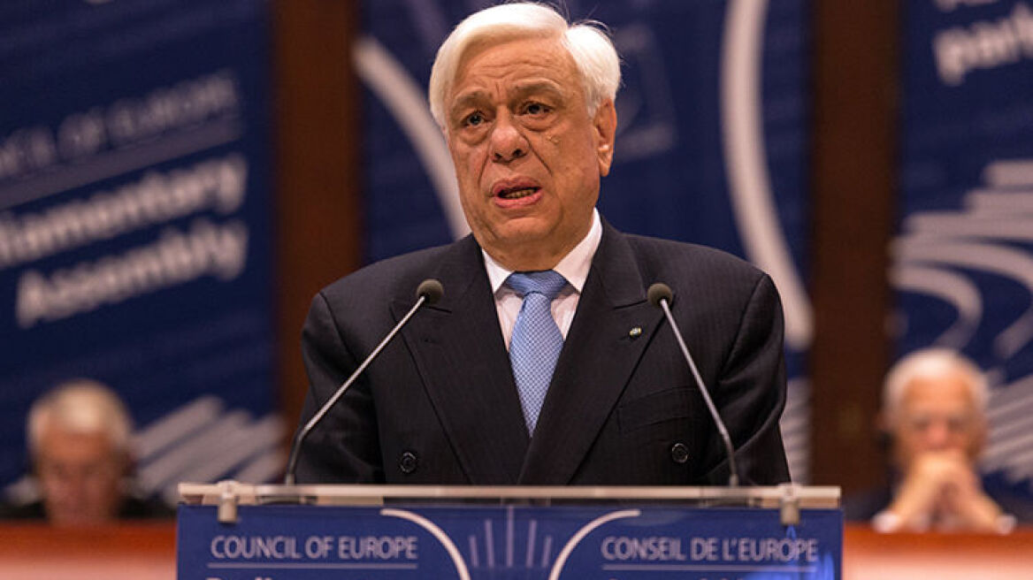 President Pavlopoulos attends event at foundation that promotes Greek culture