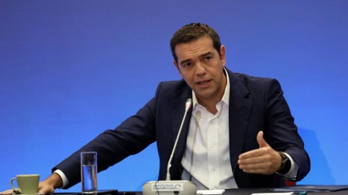 PM Tsipras says Greece will not accept any changes to EU refugee deal