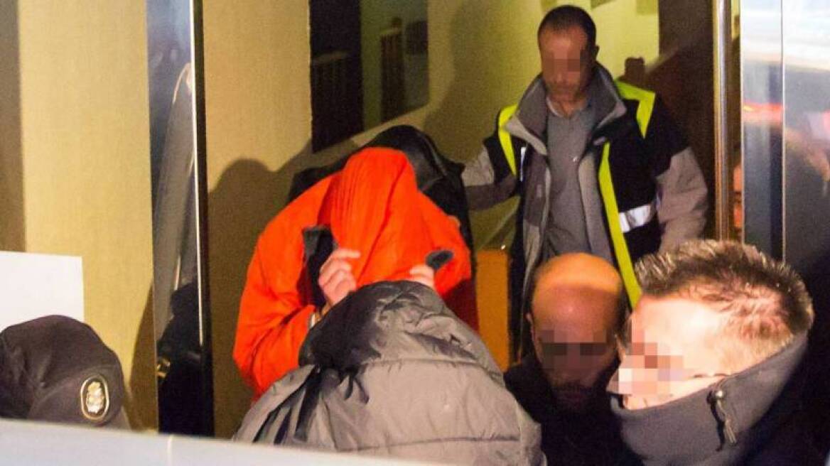 Τρεις ποδοσφαιριστές στην Ισπανία οδηγήθηκαν στη φυλακή για σεξουαλική επίθεση σε 15χρονη!